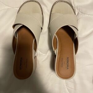 Sonoma Women's Cream Heels